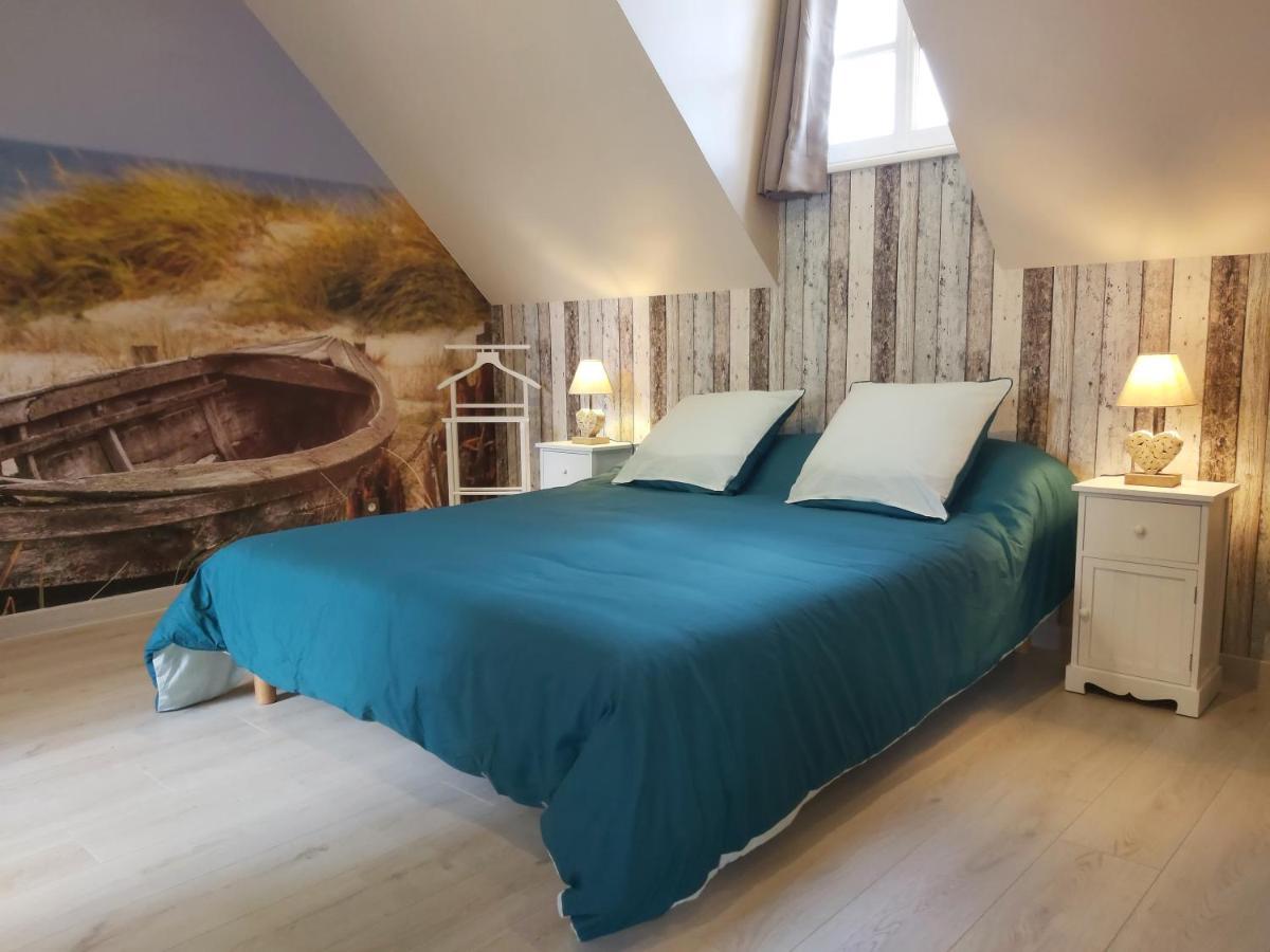 Le Bonheur Des Plumes Bed and Breakfast Montmartin-en-Graignes Εξωτερικό φωτογραφία