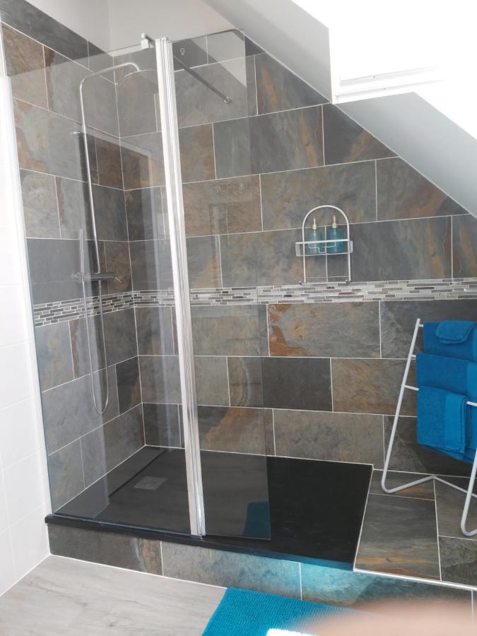 Le Bonheur Des Plumes Bed and Breakfast Montmartin-en-Graignes Εξωτερικό φωτογραφία