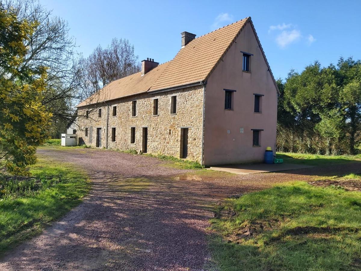 Le Bonheur Des Plumes Bed and Breakfast Montmartin-en-Graignes Εξωτερικό φωτογραφία