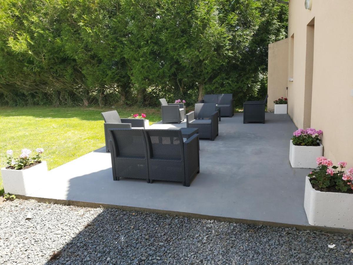 Le Bonheur Des Plumes Bed and Breakfast Montmartin-en-Graignes Εξωτερικό φωτογραφία