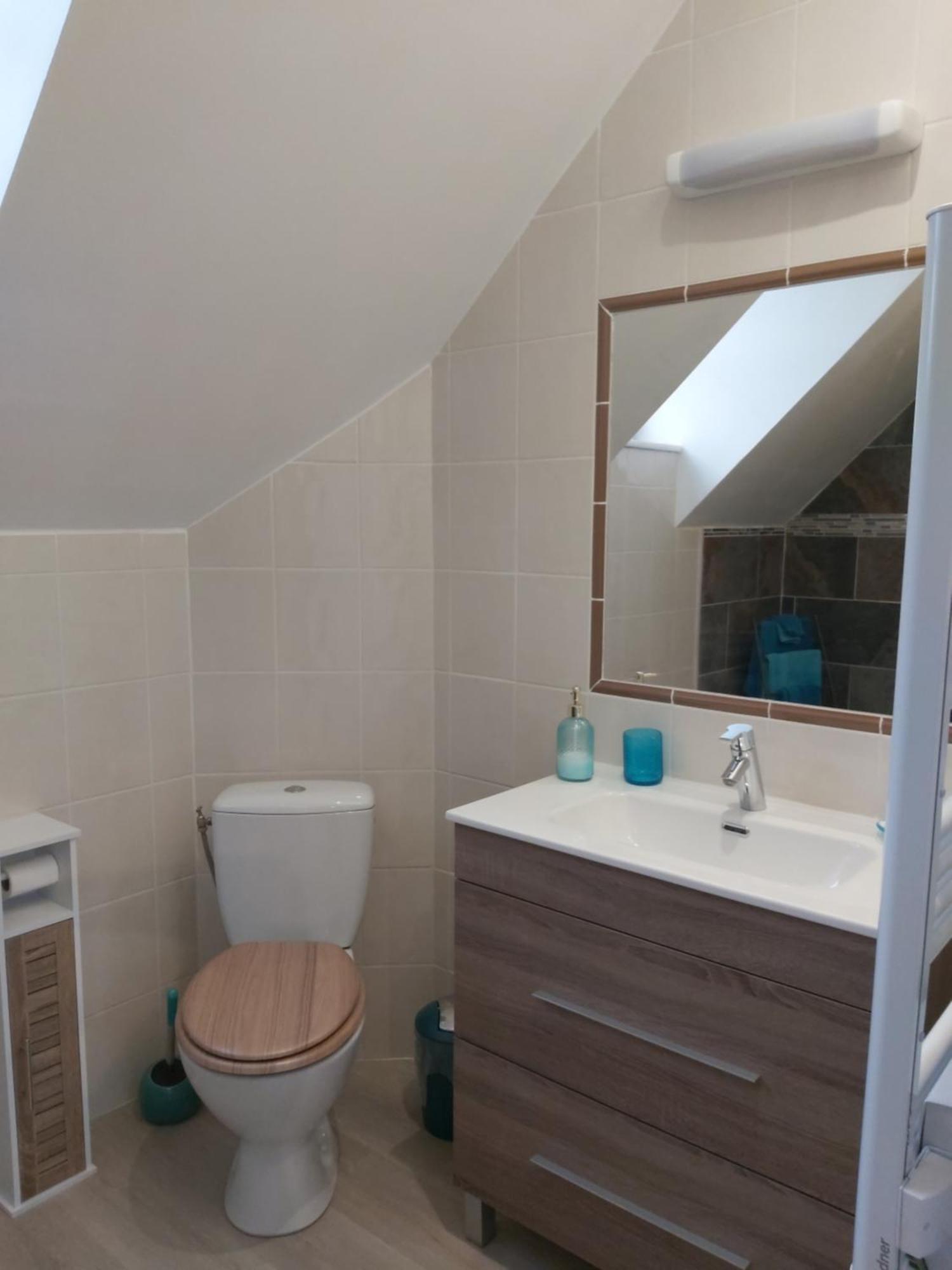Le Bonheur Des Plumes Bed and Breakfast Montmartin-en-Graignes Εξωτερικό φωτογραφία